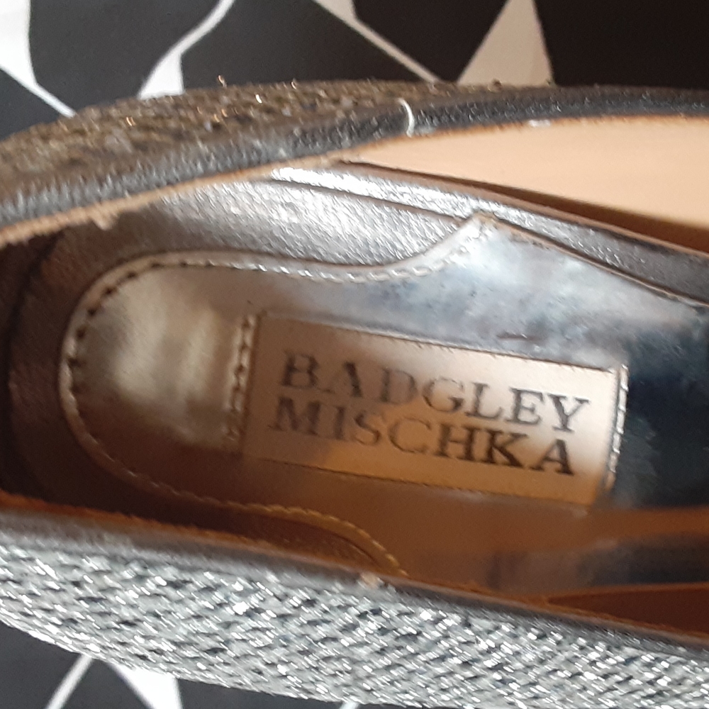 * Badgley mischka silver sparkle peep toe heels, size 8 - Picture 6 of 12